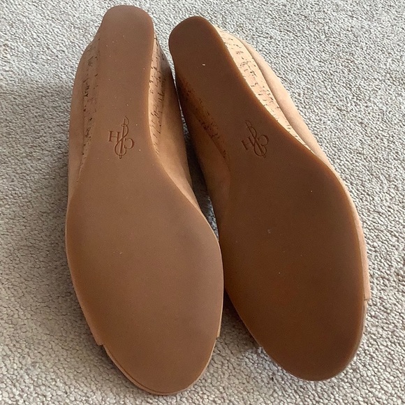 Cole Haan small wedge - Picture 9 of 9